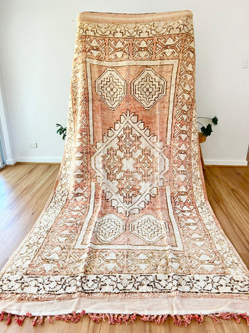 BURCHRA - Vintage Moroccan Berber Rug