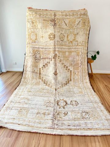 LEILA - Vintage Moroccan Berber Rug