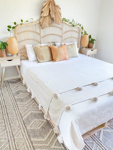 Moroccan Bedspread Pom Pom Blanket - All natural